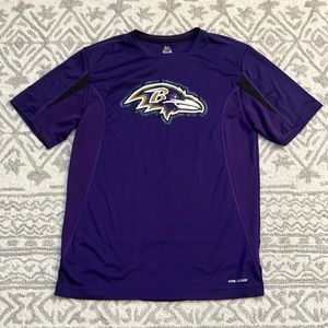 Majestic Baltimore Ravens Short Sleeve Shirt Purple With Decal Cool Base EUC